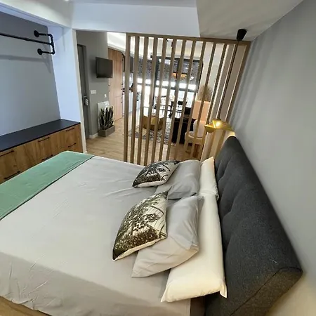 Agata 10-3e Lägenhet